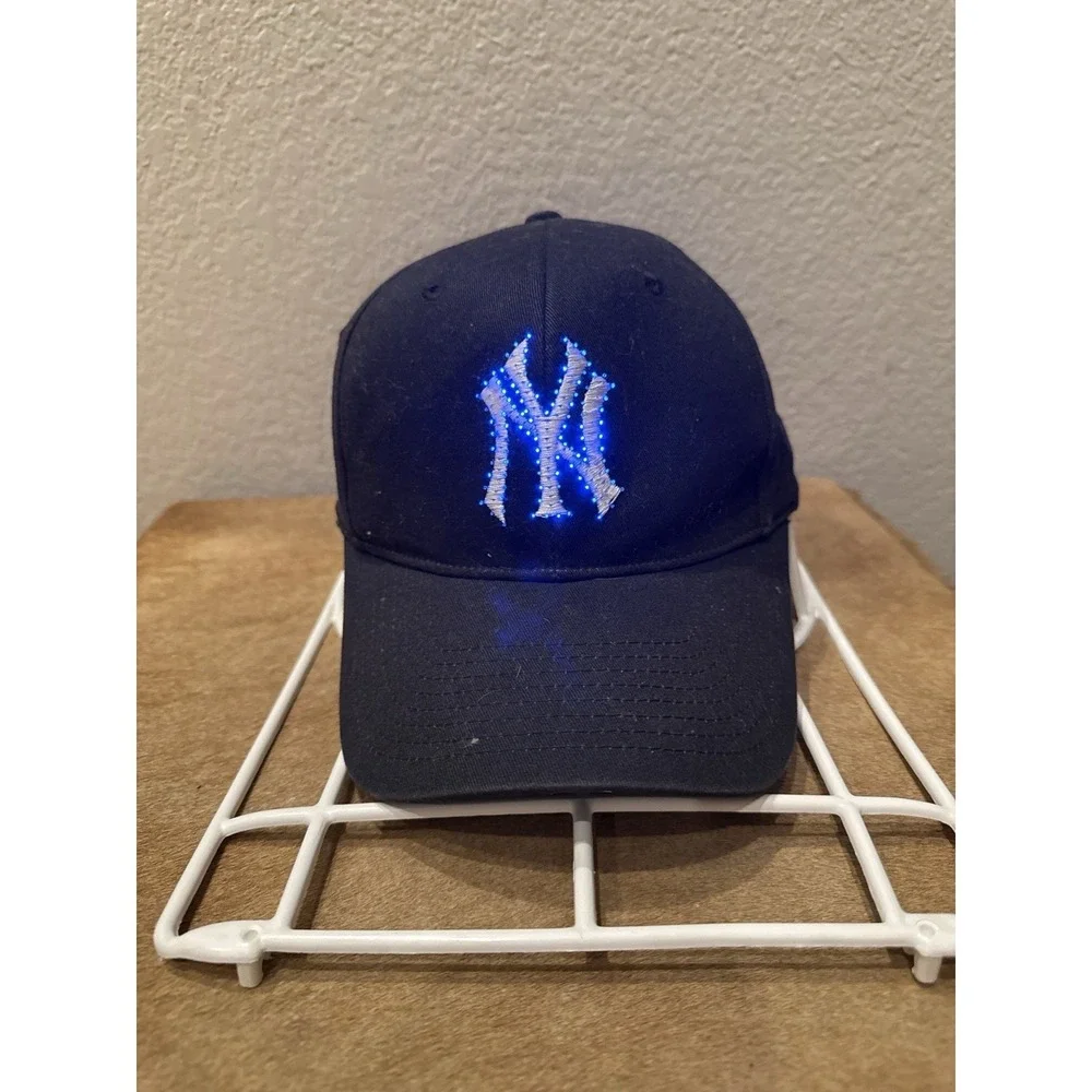 Vintage‎ New York Yankees Fiber Optic Light-Up Baseball Cap by Lightwear.